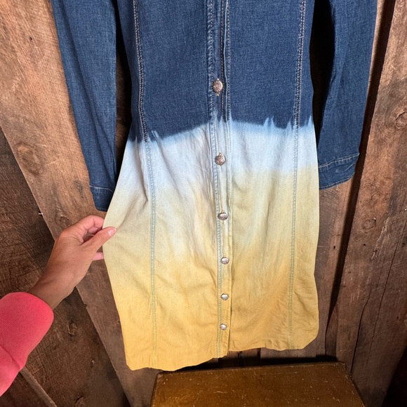Shaft Made in Italy Annie Chambray Ombre Dress - size small - Picture 4 of 14